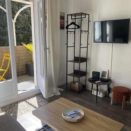 شقة Cosy A 200m Du Front De Avec Balcon *