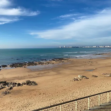 Cosy A 200m Du Front De Avec Balcon *